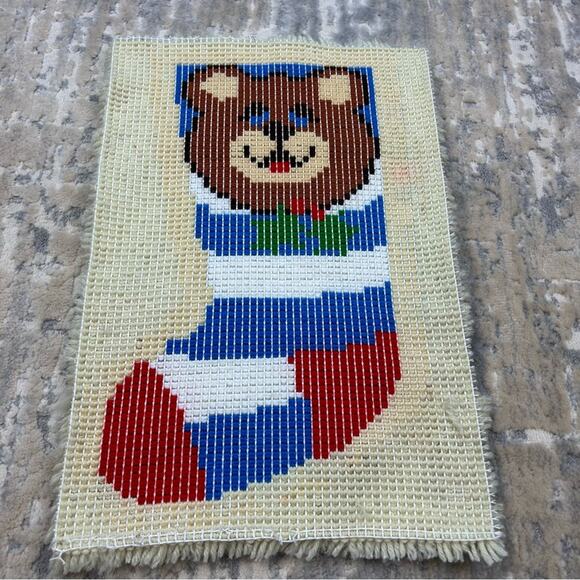 Vintage Latch Hook Yarn Christmas Bear Stocking Wall Hanging Decor 1970’s - Picture 3 of 5